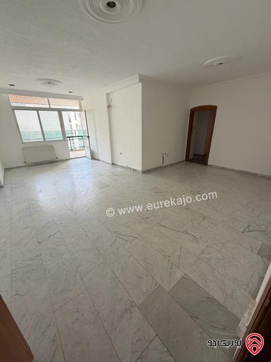 شقة طابق رابع مساحة 108م للبيع في عمان - الرابية 