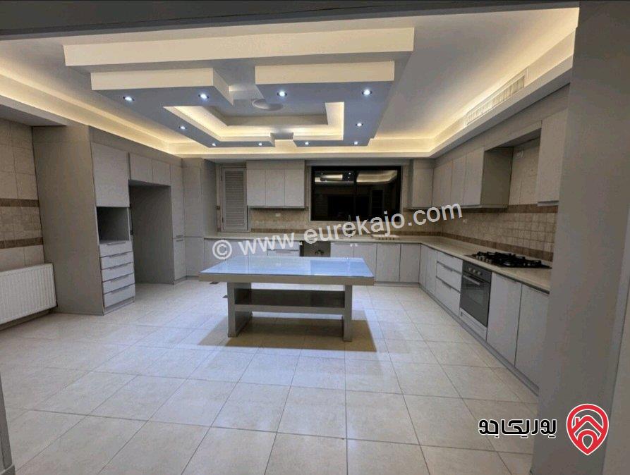 شقة طابقية طابق ارضي مساحة 330م للبيع في عمان - دابوق