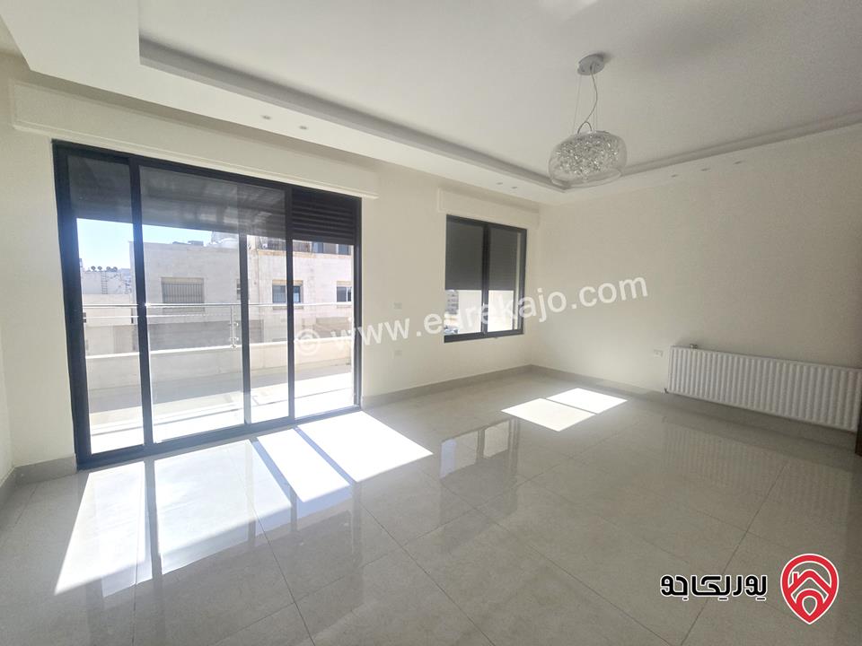 شقة طابق ثالث جديدة مساحة 180م للإيجار الفارغ في عمان - الرابية