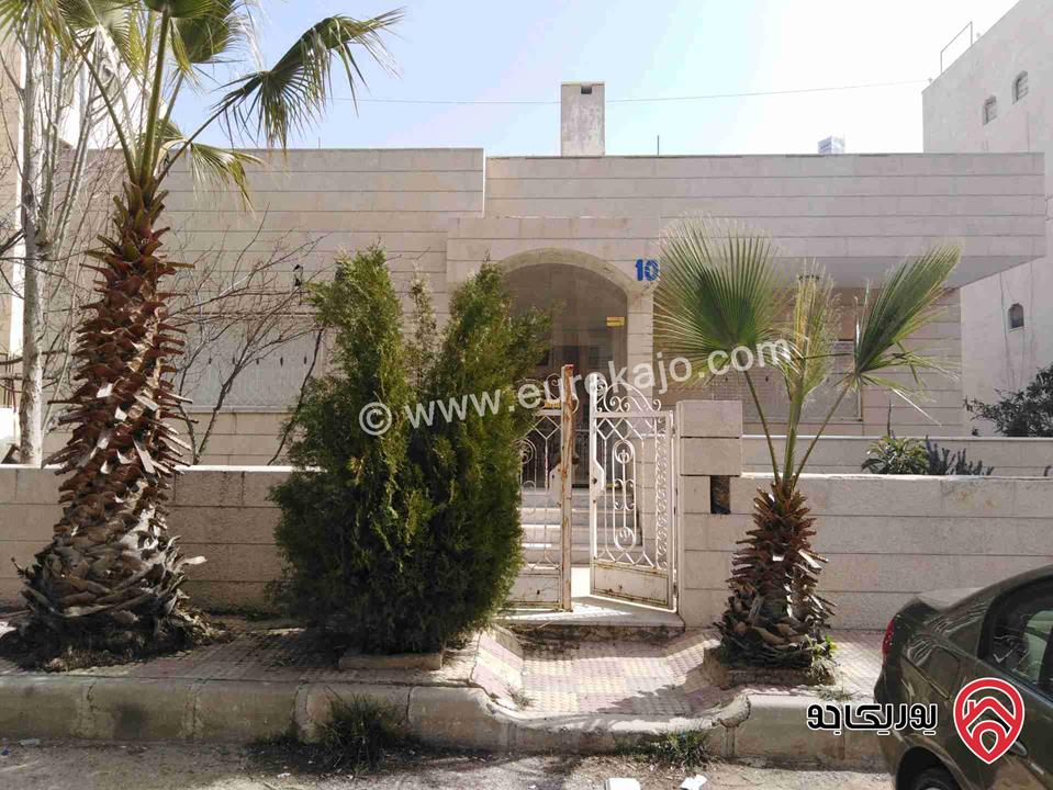 بيت مستقل مساحة 322م على أرض 613م للبيع في عرقوب خلدا وبالقرب من الدفاع الجوي