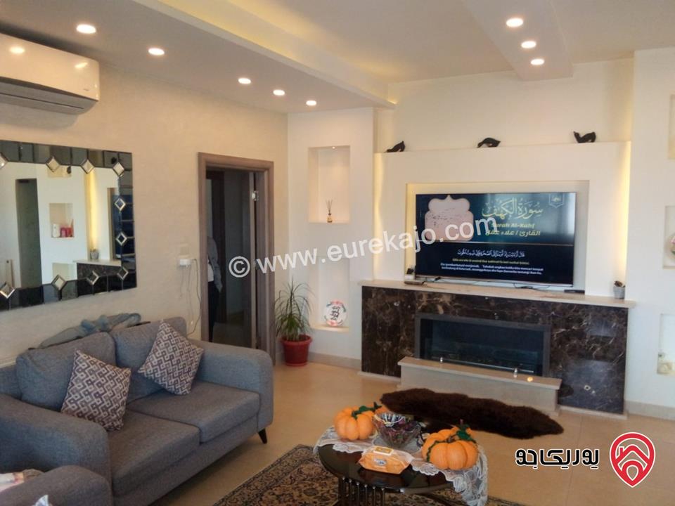 شقة طابق أخير مع روف مساحة 345م + ترس 60م للبيع في عمان - طريق المطار النخيل