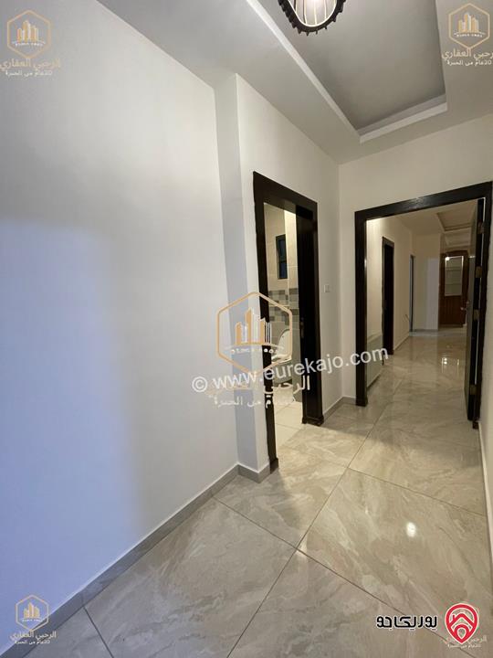 شقة سوبر ديلوكس طابق ارضي معلق مساحة 190م للايجار في عمان - أم السماق 