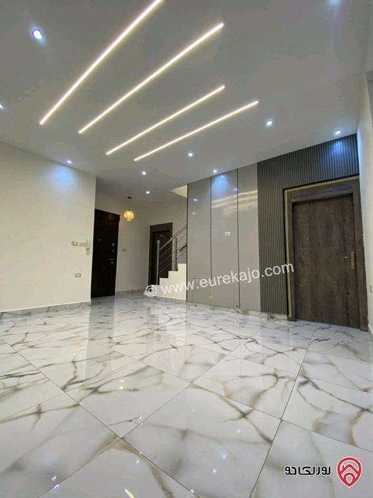 شقة طابق ثالث دوبلكس مساحة 198م للبيع في عمان - ابو نصير