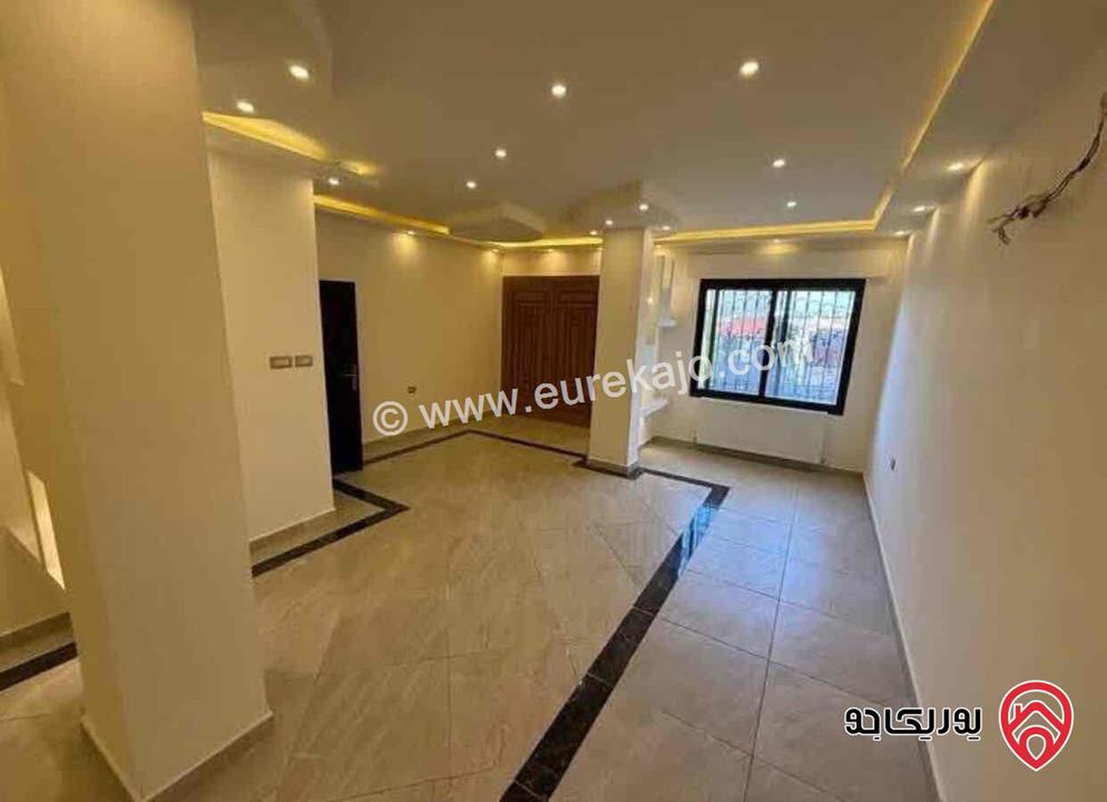 شقة طابق أول مساحة 200م للايجار في عمان - دابوق