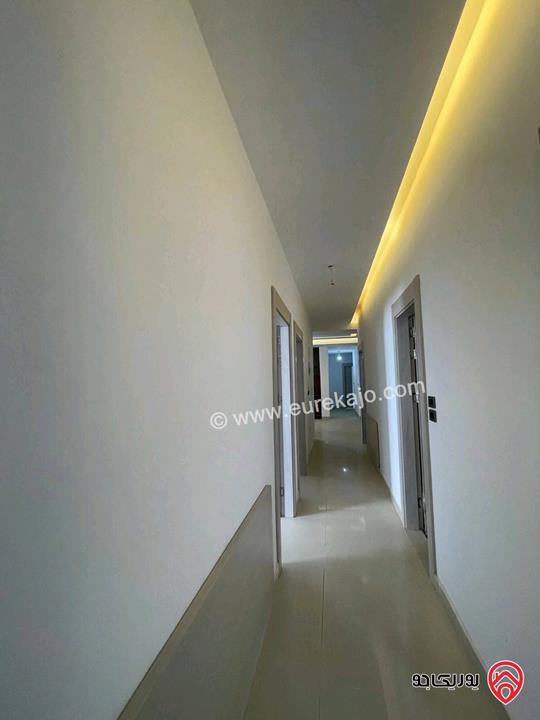 شقة شبه ارضية مساحة 230م للإيجار سوبر ديلوكس في عمان - حي الصحابة 