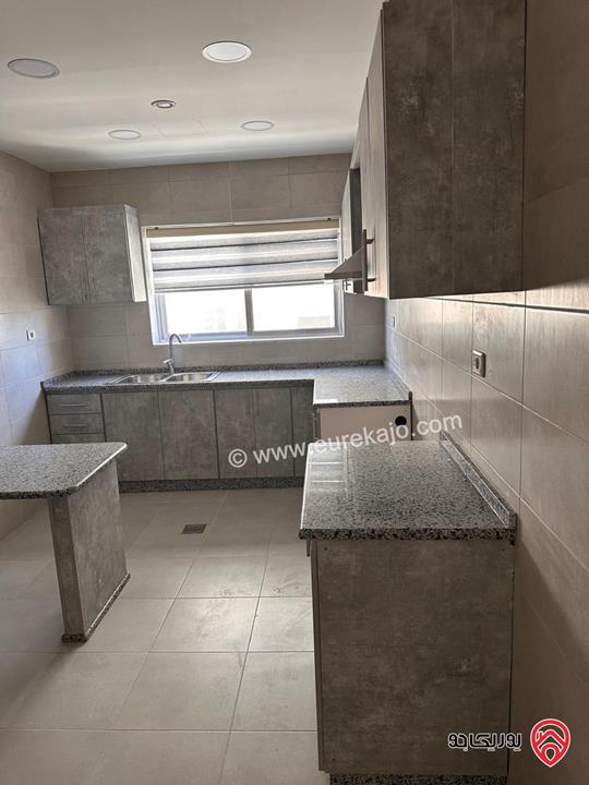 شقة غير مفروشة مساحة 197م طابق ثاني للايجار في عمان - الجبيهة 