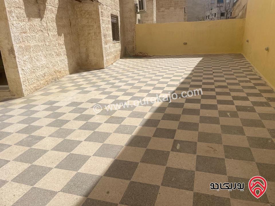 شقة أرضية مساحة 200م داخلي و 100م خارجي للايجار في عمان - ام السماق 