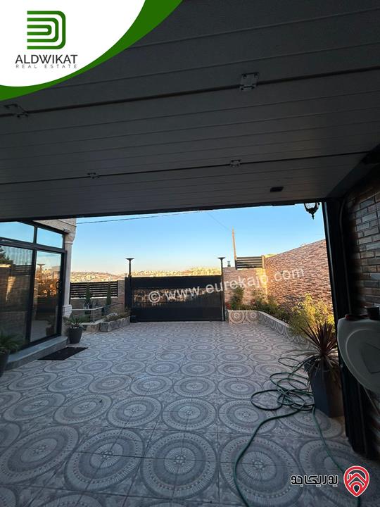 فيلا مستقلة مفروشة للبيع في عمان - ناعور مساحة الارض 1050م ومساحة البناء 1000م ومساحة الحديقة 400م ومساحة الترس 200م موقع اطلالة رائع ومميز