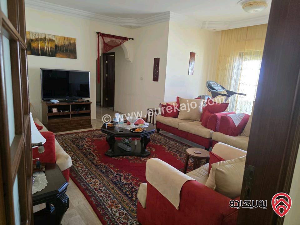 شقة فاخرة مفروشة مساحة 180م طابق ثالث للبيع في عمان - خلدا