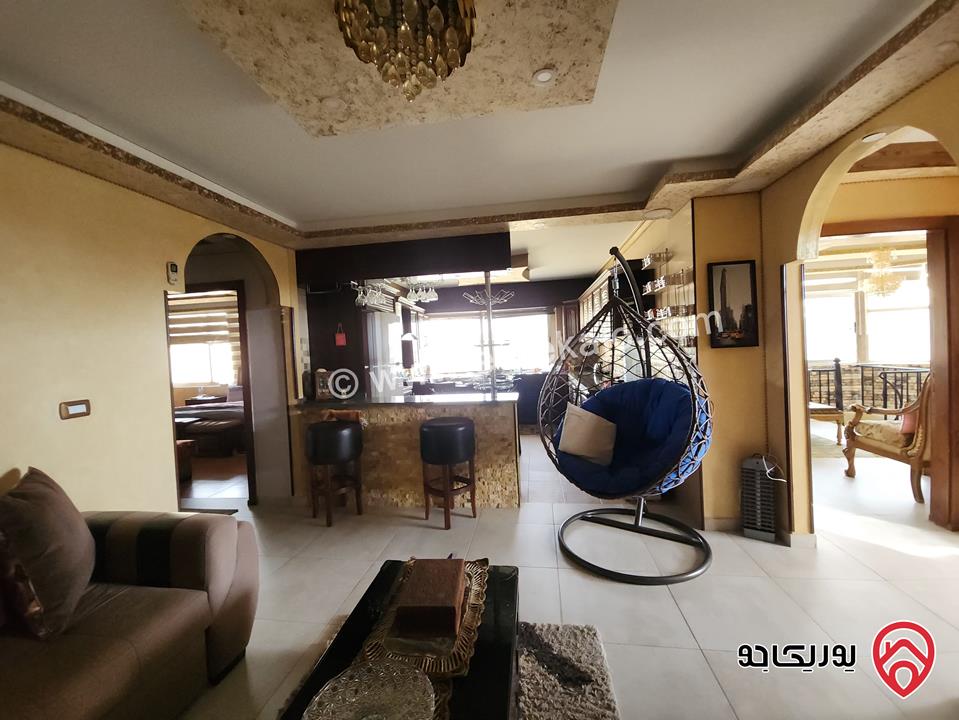 شقة طابق ثالث دوبلكس مساحة 300م للبيع في عمان - الجبيهة من المالك