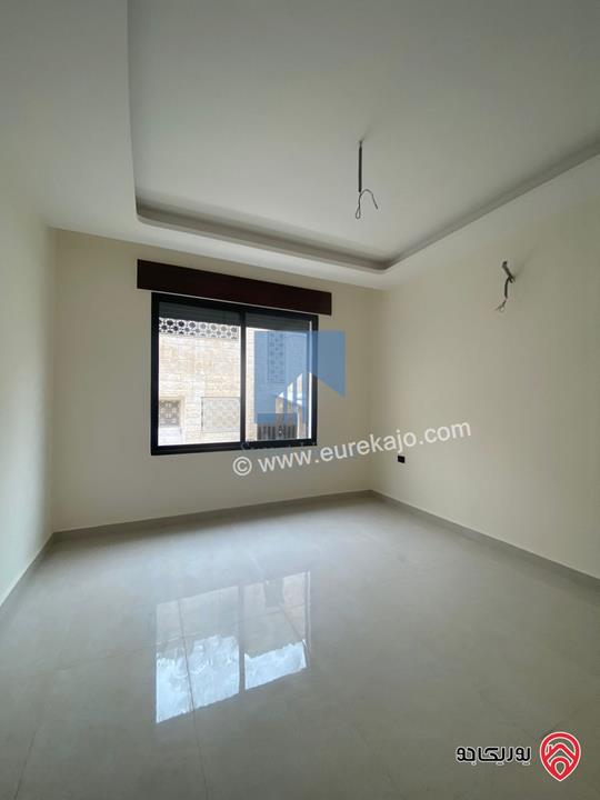 شقة أرضية 175م مع ترس امامي 25م للبيع في عمان - الرابية