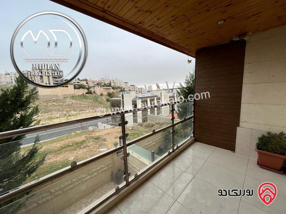 شقة شبه ارضي فارغة للايجار في عمان - عبدون مساحة 200م تشطيبات و ديكورات عصرية فاخرة اطلالة جميلة