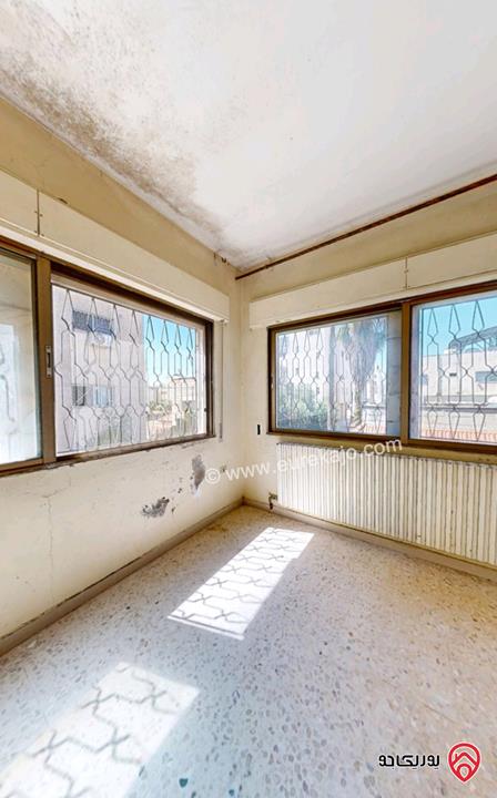 بيت مستقل مساحة 535م على أرض 340م للبيع في اربد قرب قصر العدل 