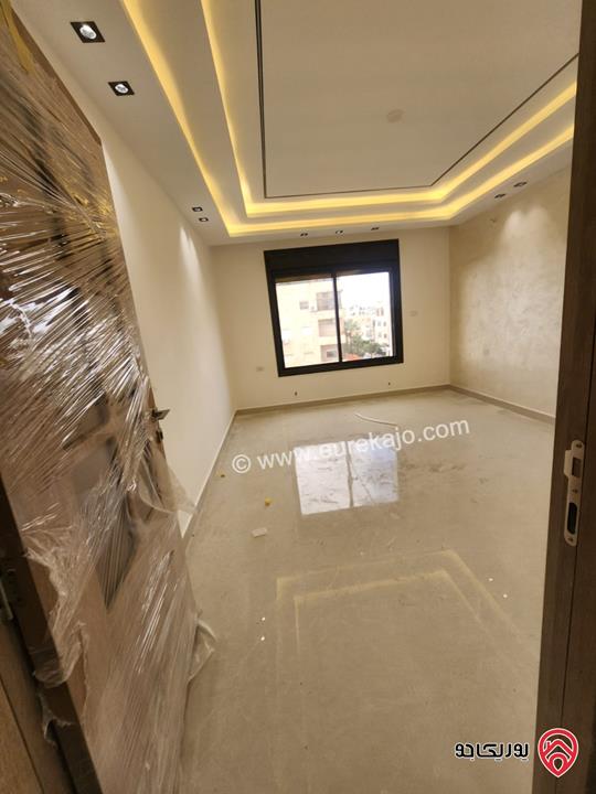 شقتين فاخرتين مساحة 142م / 175م للبيع في عمان - الجاردنز – خلف أسواق شاكر