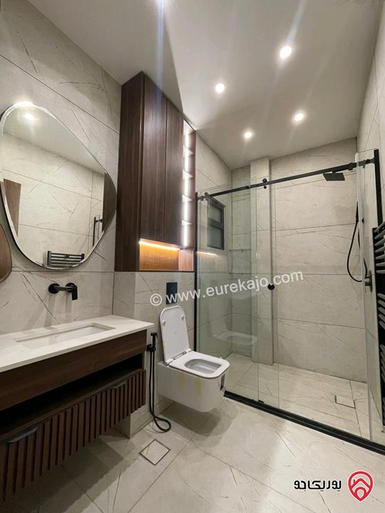 شقة جديدة طابق أرضي مساحة 230م داخلي و 40م خارجي للايجار في عمان - رجم عميش 