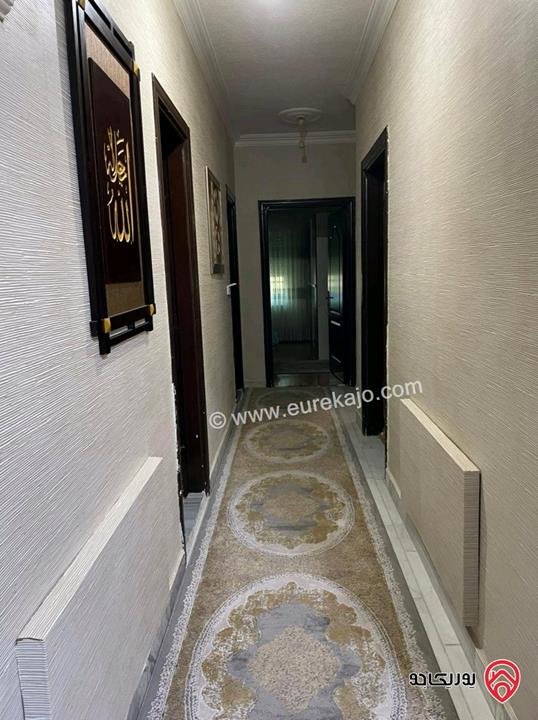 شقة أرضية مميزة على مستوى الشارع مساحة 250م داخلي و 110م خارجي للبيع في عمان - خلدا