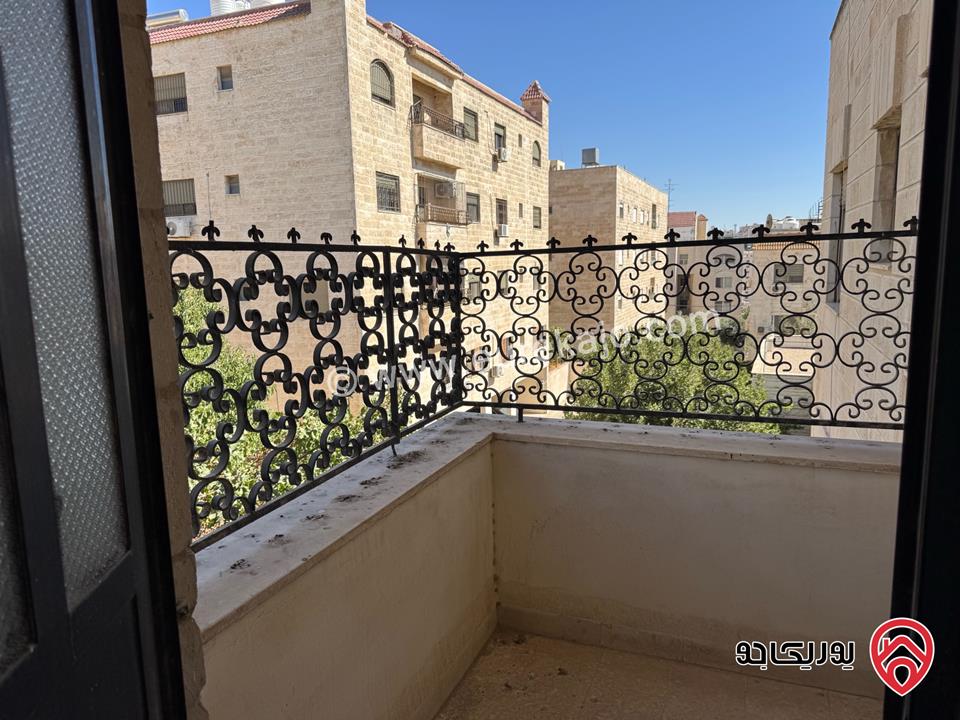 شقة مساحة 180م طابق ثالث للبيع في عمان - ضاحية الرشيد 