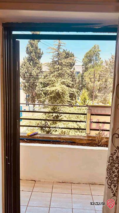 شقة مساحة 200م طابق أول للبيع في عمان - دير غبار