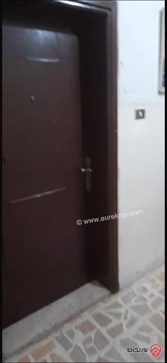 شقه صغيرة مساحة 73م داخلي + 50م خارجي للبيع في عمان - قرب جسر ماركا 