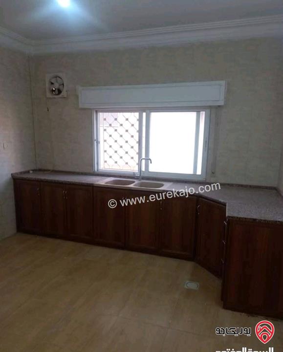 شقة طابق أول مساحة 160م للبيع في الزرقاء - البتراوي