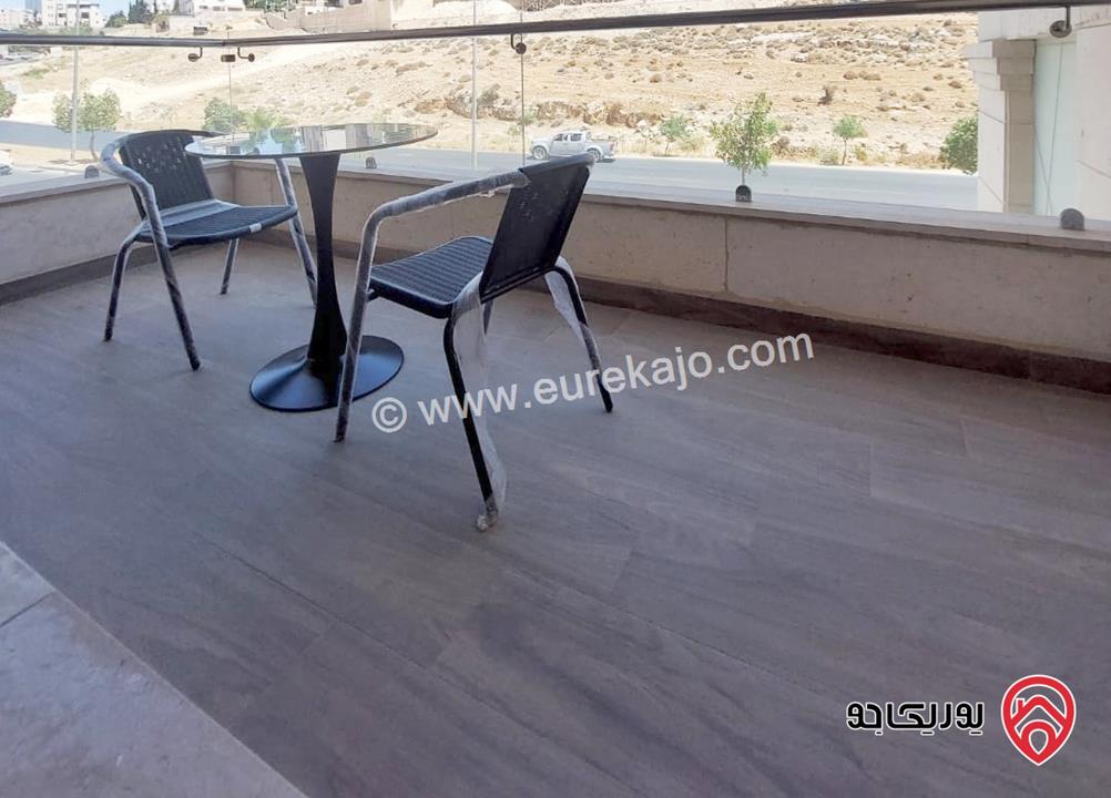 شقة فخمة طابق أول مساحة 100م للإيجار السنوي مفروشة في عمان - دير غبار