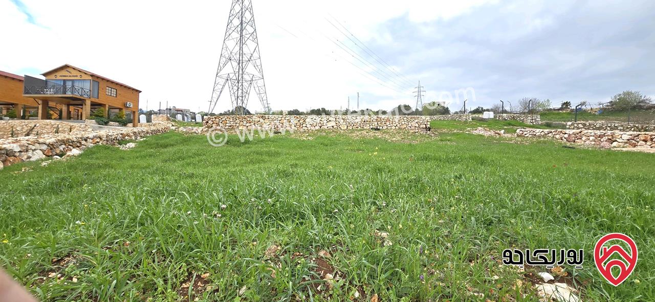 قطعة أرض سياحية مساحة 2 دونم و 100م للبيع في عجلون 