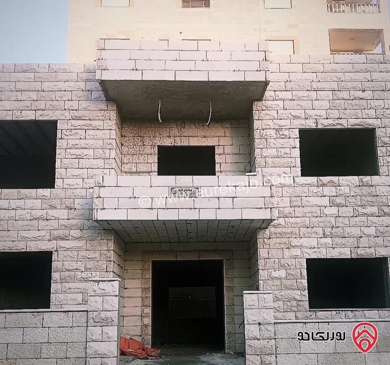 بيت مستقل طابقين عظم على أرض مساحة 351م للبيع في عمان - طبربور