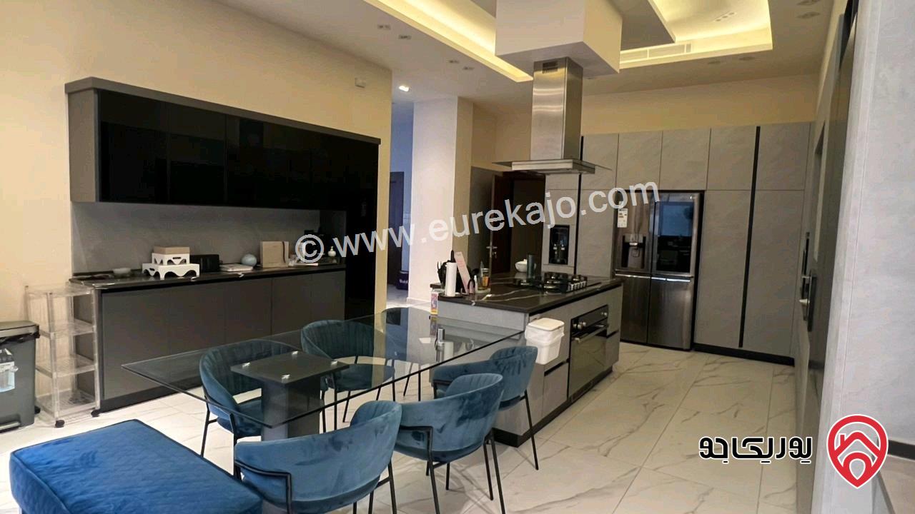 فيلا فاخرة مساحة 1 دونم و 430م على أرض 1 دونم و 100م للبيع في كريدور عبدون