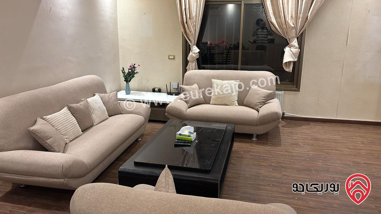 شقة مفروشة رائعة في منطقة ام السماق 2 غرف نوم بحالة ممتازة