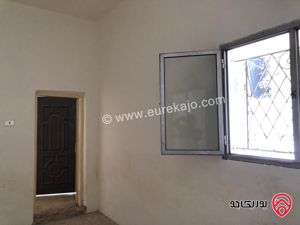 بيت طابقين على ارض 107م للبيع في وسط عمان مثلث جبل القلعة السياحي