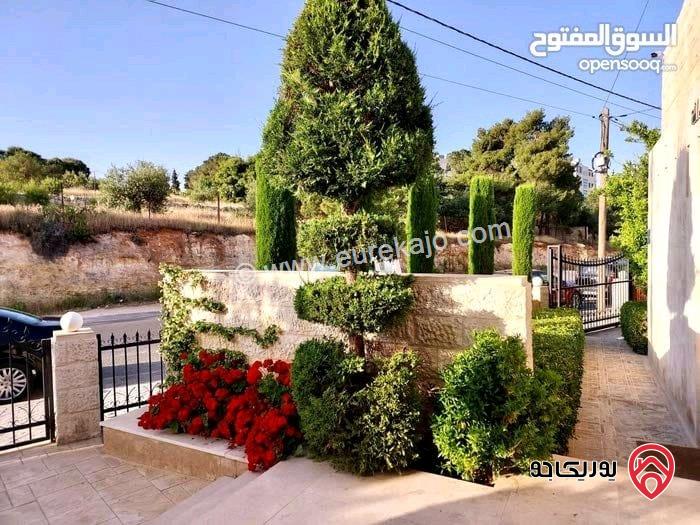 فيلا مميزة مفروشة مساحة 980م على أرض 900م للايجار اليومي والاسبوعي والشهري في عمان - خلدا