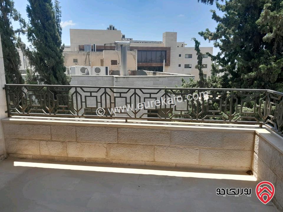 شقة طابق ثاني مساحة 259م للبيع في عمان - أم أذينة بجانب سفارة بنغلادش