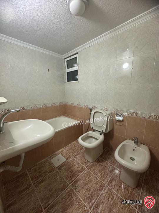 شقة طابق ثالث مساحة 160م للبيع في عمان - الجبيهة خلف السيفوي