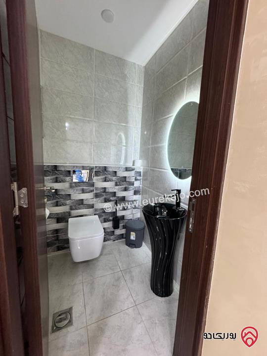 شقة فاخرة مساحة 180م طابق أول للبيع في عمان - الجبيهة 