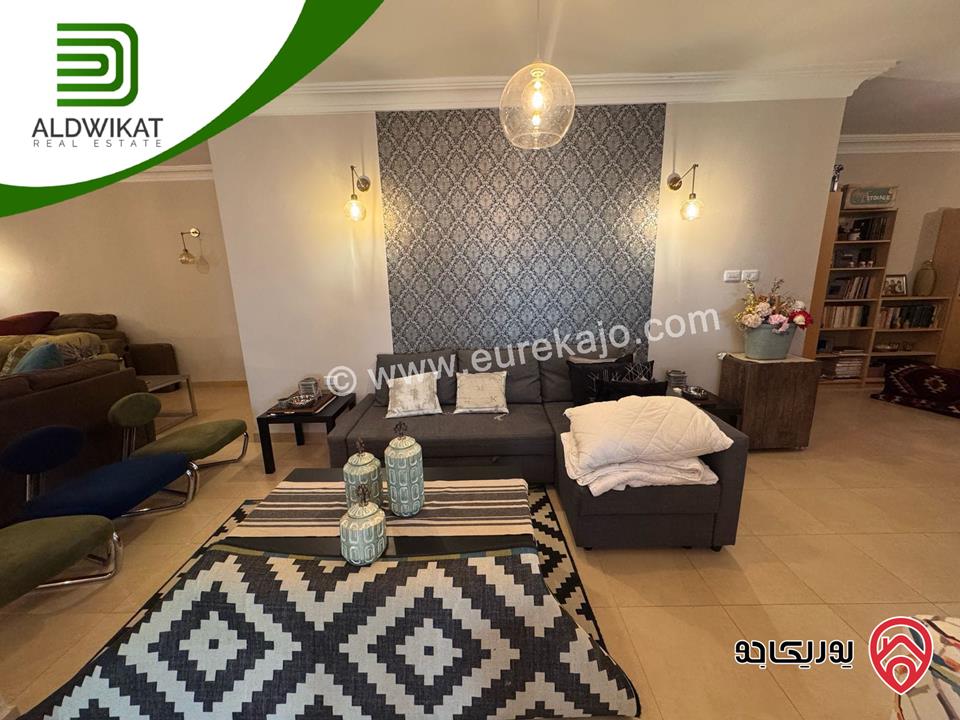 فيلا مستقلة للبيع في عمان - دابوق/ الفردوس مساحة البناء 940م ومساحة الارض 850م ومساحة الحديقة 400م والترس 50م