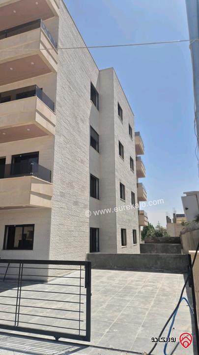 شقة أرضية مساحة 150م و ترس 70م للبيع في عمان - البنيات قرب جامعة البترا وطريق المطار من المالك مباشرة 