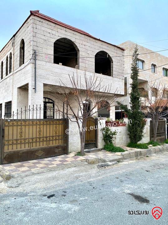 بيت مستقل مساحة 400م على ارض 360م للبيع في عمان - ابو علندا المستندة الطبقة الشرقية 