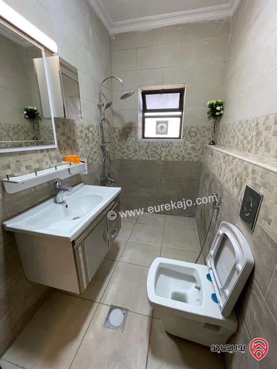 فيلا مساحة 700م على أرض 1 دونم مفروشة للإيجار في عمان - الجبيهة