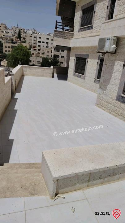 شقة كبيرة مساحة 200م داخلي مع ترس 120م للايجار مفروشة في عمان - الجبيهة حي المنصور