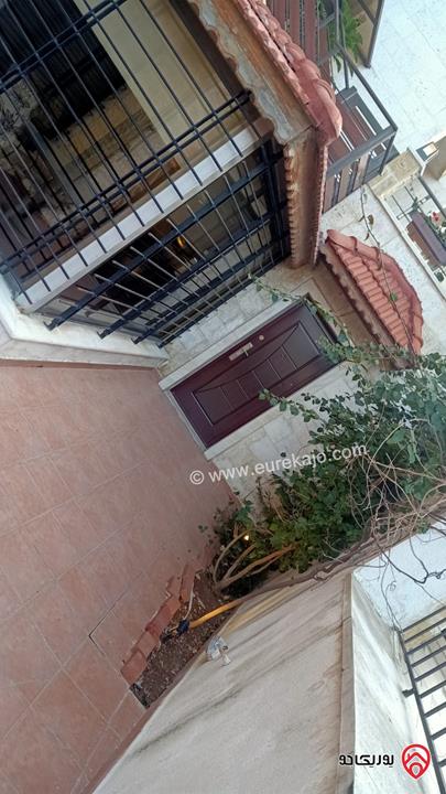 شقة مفروشة أرضية مساحة 130م داخلي و 40م خارجي للإيجار أو للبيع في عمان– الدوار الرابع