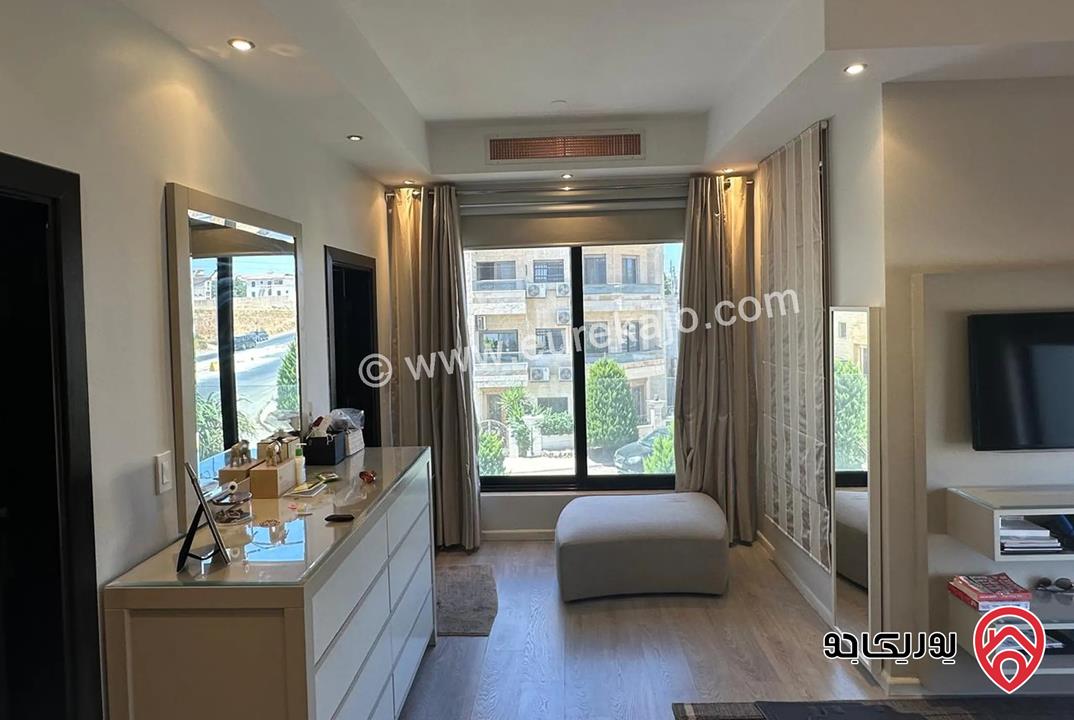 شقة مساحة 300م للبيع في عمان - حي الصحابة