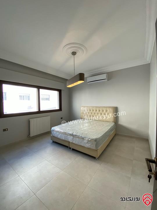 شقة مميزة جداً طابق ثاني مساحة 195م للبيع في عمان - منطقة ام أذينة 