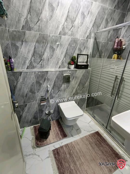 شقة مساحة 184م داخلي و 70م خارجي للبيع في عمان - مرج الحمام دوار البكري