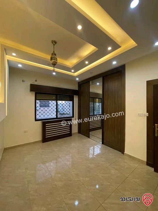 شقة أرضية مساحة 166م داخلي و 250م خارجي للبيع في عمان - الشميساني