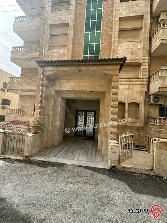 شقة فارغة مساحة 140م طابق ثالث للايجار في عمان - ضاحية الرشيد بسعر مغري 