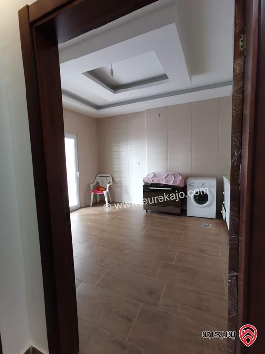 فيلا مع شقتين مساحة 800م على أرض 750م للبيع بإطلالة خلابة في عمان - بدر الجديدة من المالك مباشرة 