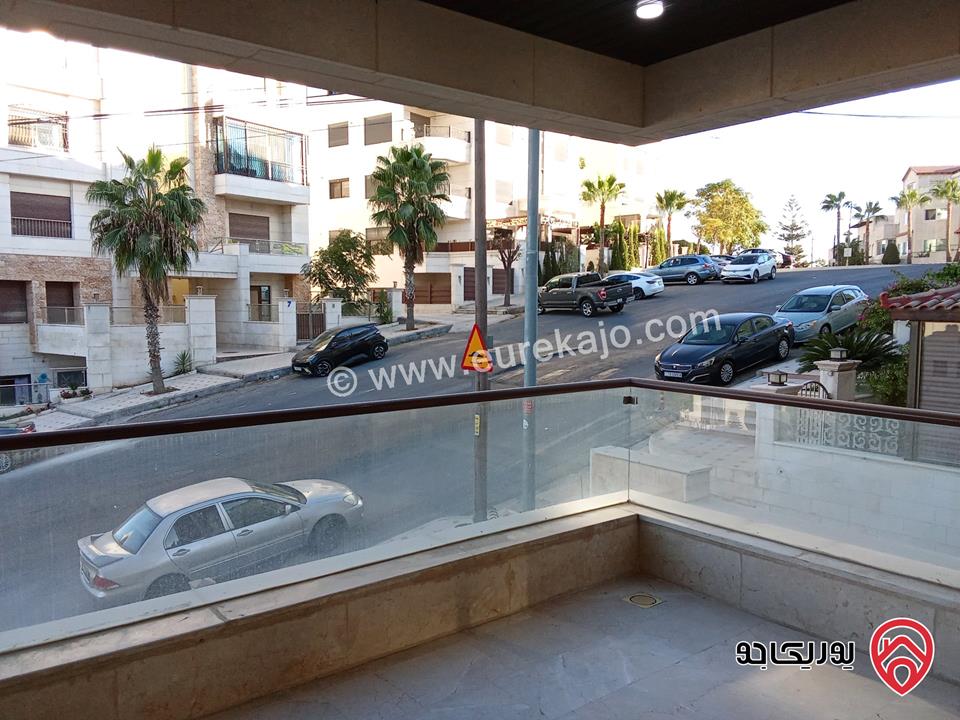 شقة مميزة مساحة 275م طابق أول للبيع في عمان - دير غبار 