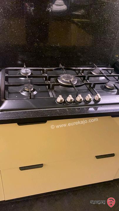 شقة مفروشة شبه أرضي مساحة 129م للبيع في عمان - خلدا