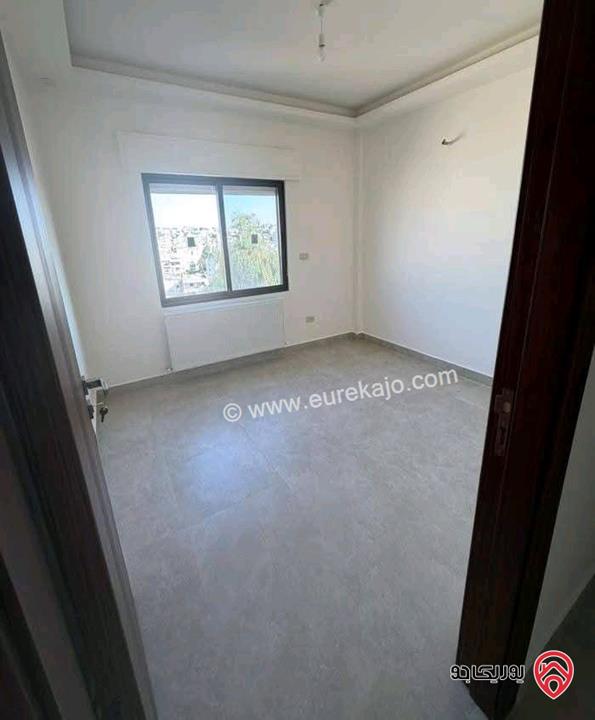 شقة فارغة طابق ثالث مساحة 130م للايجار في عمان - ام السماق 
