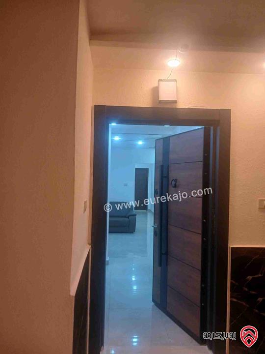 شقة سوبر ديلوكس مساحة 110م طابق اول فني للبيع في اربد - قرب قصر العوادين